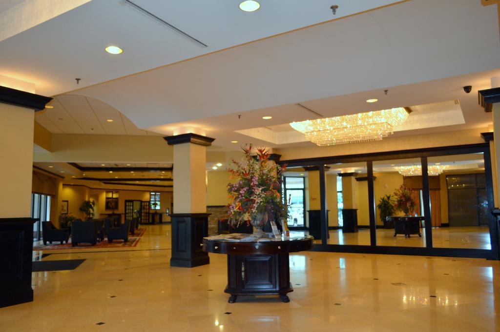 Red Lion Hotel Highpoint Екстериор снимка