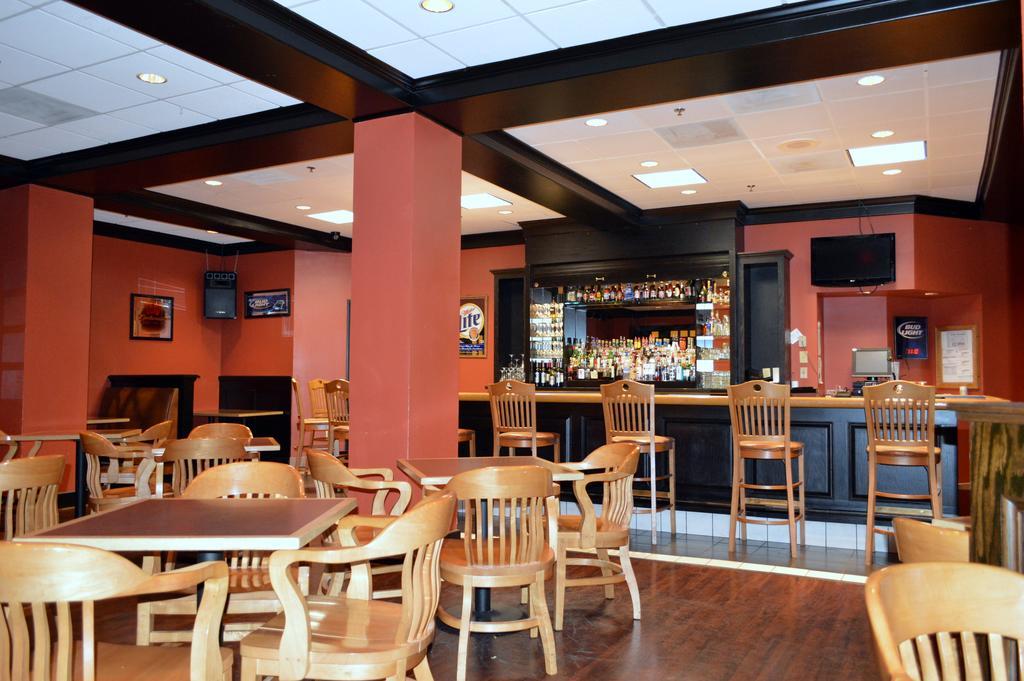 Red Lion Hotel Highpoint Екстериор снимка
