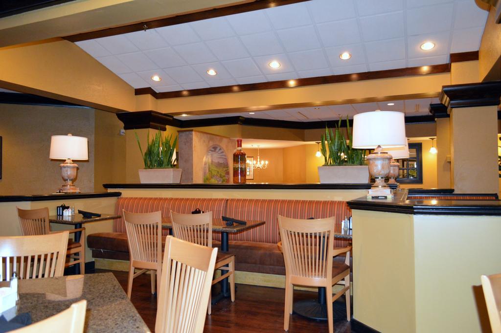 Red Lion Hotel Highpoint Екстериор снимка