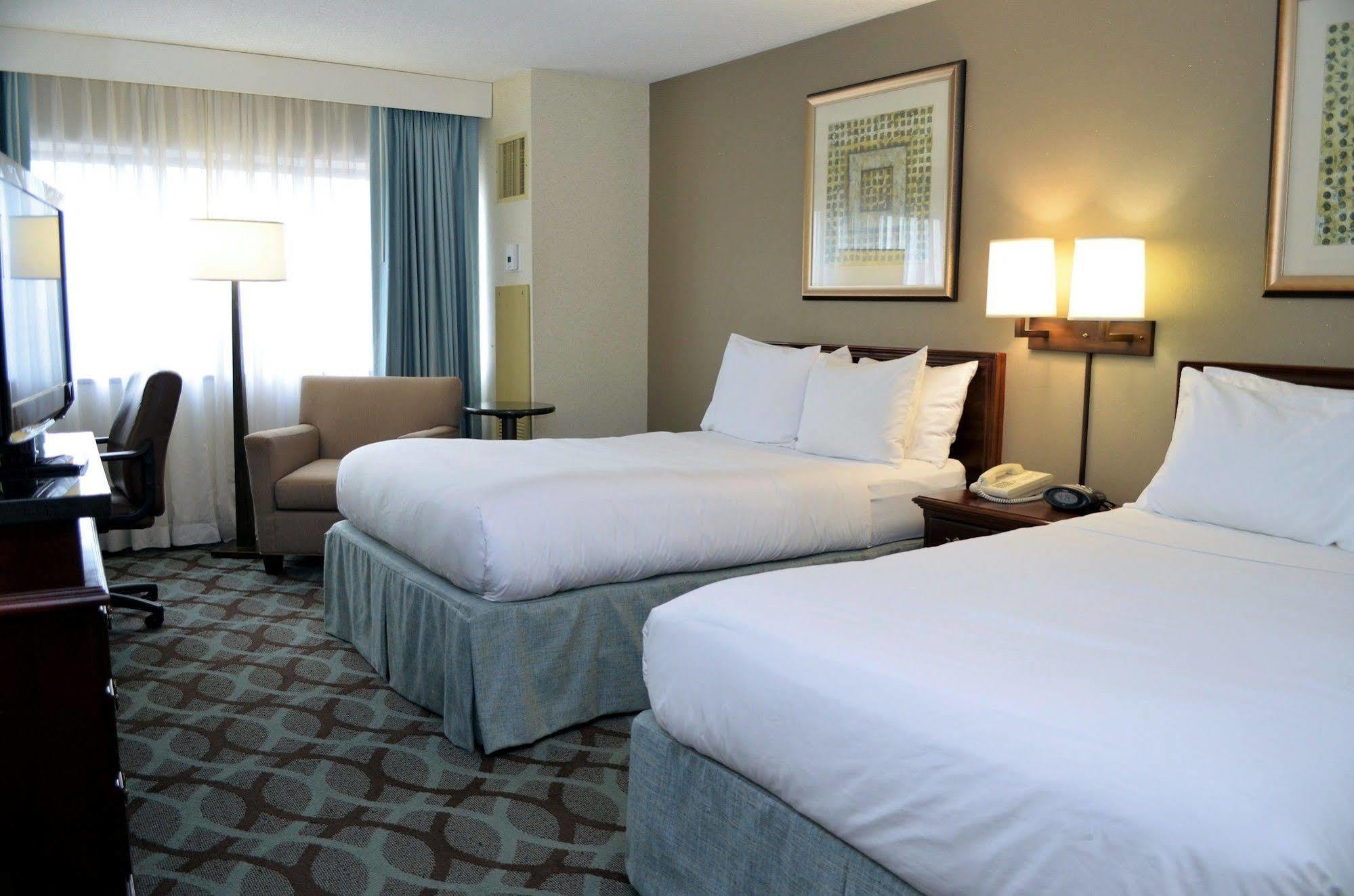 Red Lion Hotel Highpoint Екстериор снимка
