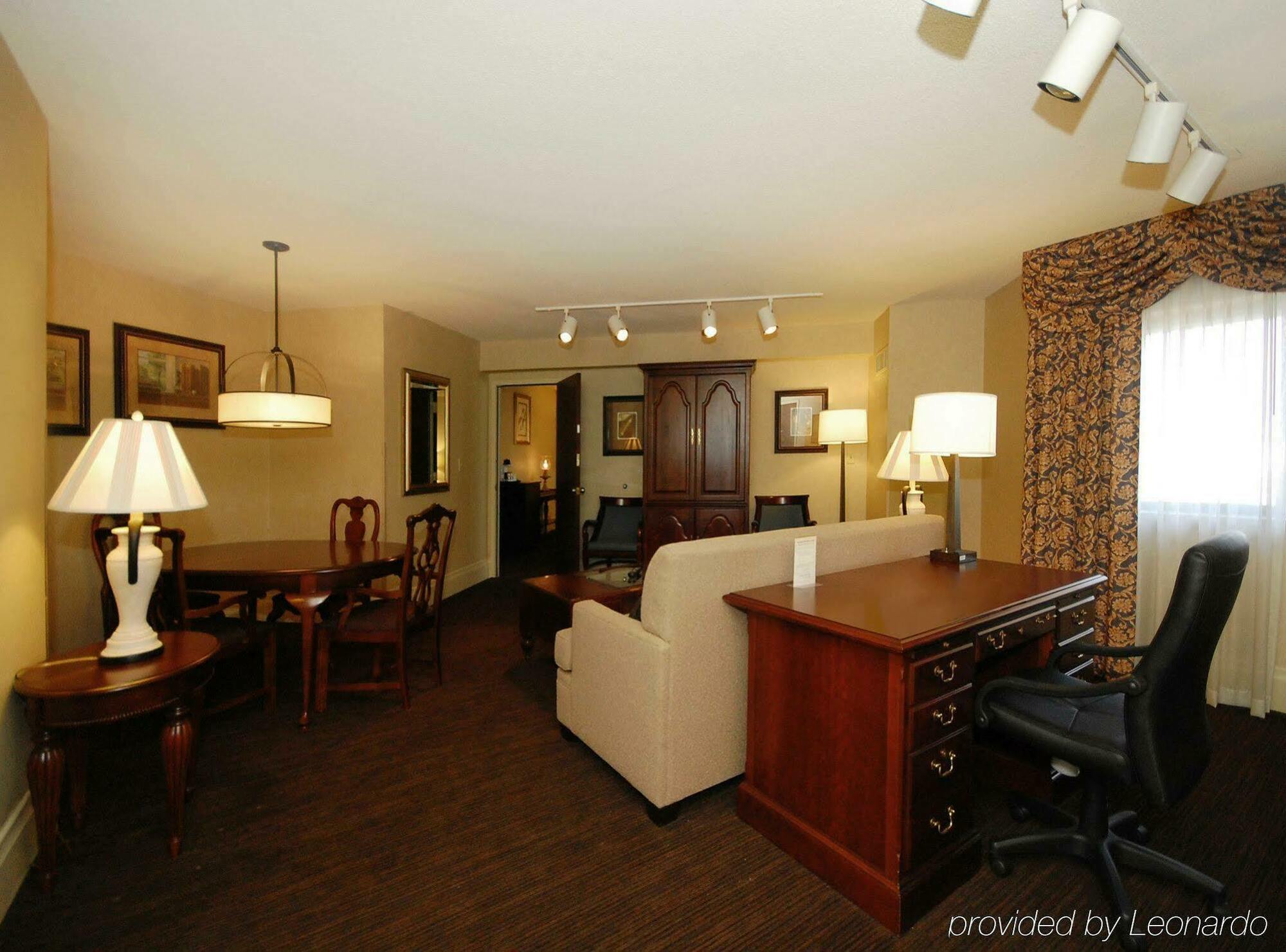 Red Lion Hotel Highpoint Екстериор снимка